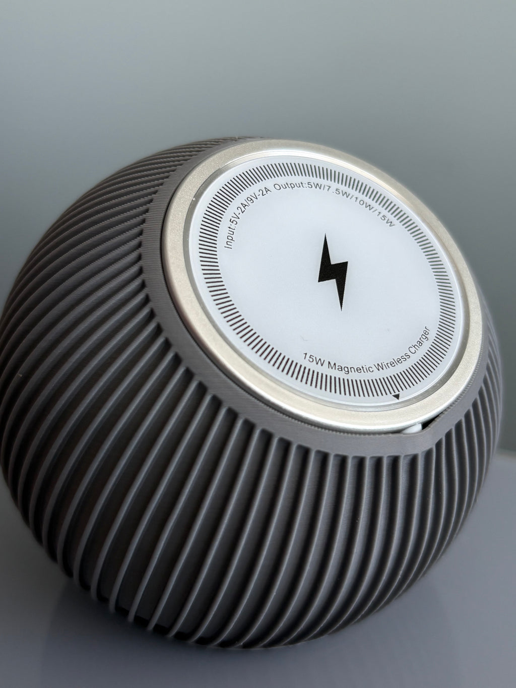 MagSafe безжично зарядно 15W – бързо и удобно зареждане | Chargey